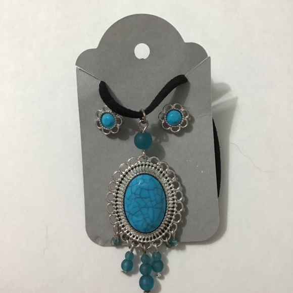 Turquoise Silver Tone Necklace Suede band Earrings - Picture 2 of 8